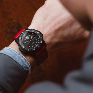 Master Carbon SEAL Automatic