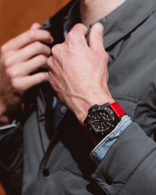 Master Carbon SEAL Automatic