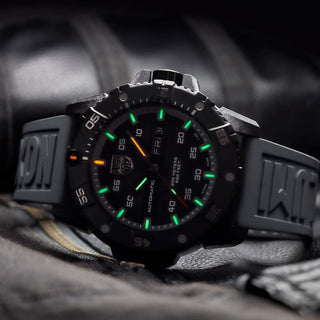 Master Carbon SEAL Automatic