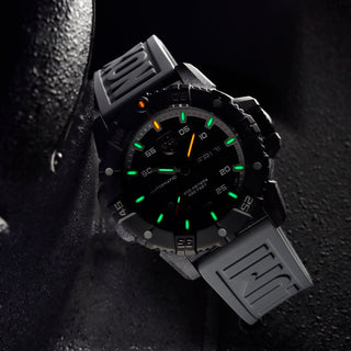 Master Carbon SEAL Automatic